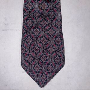 Christian Dior 100% Silk Elegant Patterned Tie in Red and Navy
